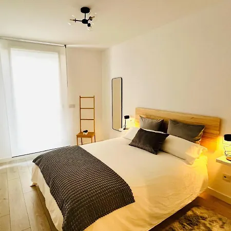 B&n Place Nuevo! Parking Gratuito アパート ヴィーゴ