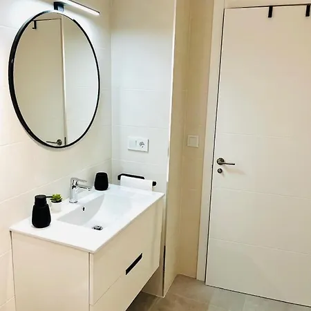 B&n Place Nuevo! Parking Gratuito アパート ヴィーゴ