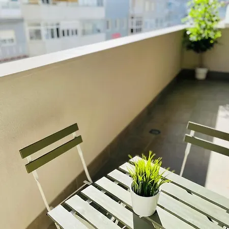 B&n Place Nuevo! Parking Gratuito アパート ヴィーゴ