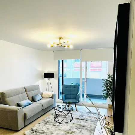 アパート B&n Place Nuevo! Parking Gratuito ヴィーゴ